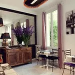 מלון Chanteclair