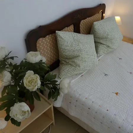 Chanteclair מלון