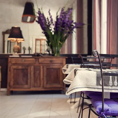 Hotel Chanteclair *