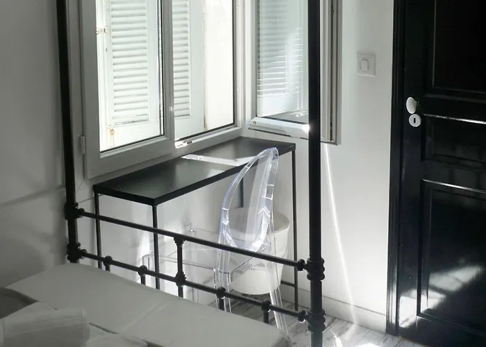 Chanteclair فندق *